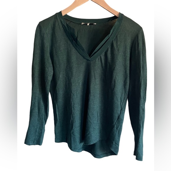 Sandro Tops - SANDRO linen silk v-neck top